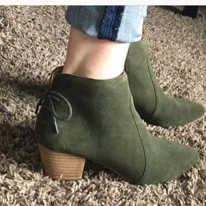 Tahari charles suede bootie Clearance